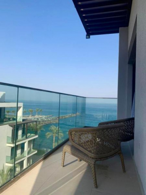 Ocean Mountain View Apartment at The Address Fujairah